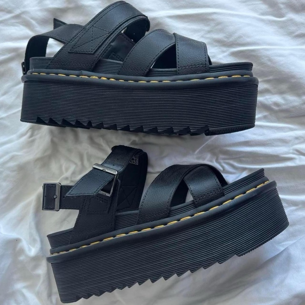 Dr. Martens Viss II Quad Black Platform Sandals